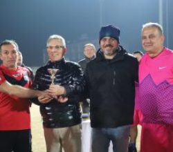 Nazilli Belediyesi tarafından düzenlenen Futbol Turnuvasında Özel Kalem Müdürlüğü şampiyon oldu.