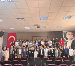 Efeler Halk Eğitim Merkezinde yapılan Aydın Sağlık-Sen kongresi sonuçlandı.