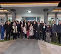 Nazilli Kaymakamı, Haluk Alıcık Huzur evi sakinleriyle iftar yemeğinde bir araya geldi. 