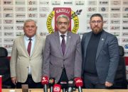 MHP Aydın İl Başkanı Haluk Alıcık, Nazilli Gazeteciler Cemiyetinde önemli açıklamalarda bulundu.