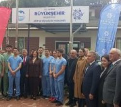 Aydın Büyükşehir Belediyesi’nin Nazilli Sümerpark’ta hizmete açtığı Ağız ve Diş Sağlığı Merkezi hasta kabulüne başladı. 