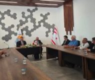 Sultanhisar Belediyesi ile Kuzey Kıbrıs Türk Cumhuriyeti Laç Belediyesi arasında kardeş şehir protokolü imzalandı.