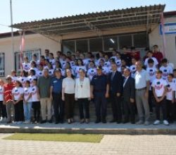 Nazilli Pirlibey İlkokulu ve Ortaokulu’nda karne sevinci yaşandı.