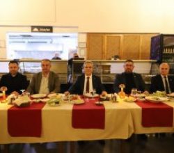 Nazilli Belediye Başkanı, 10 Ocak Çalışan Gazeteciler Günü nedeniyle ilçede görev yapan basın temsilcileri onuruna yemek verdi.