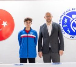 Milli sporcu Yaman Rüzgar Kızılet, Aydın Büyükşehir Belediyespor’da.