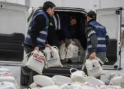 İzmir’de, 24 bin haneye kahvaltı paketi dağıtımı başladı!
